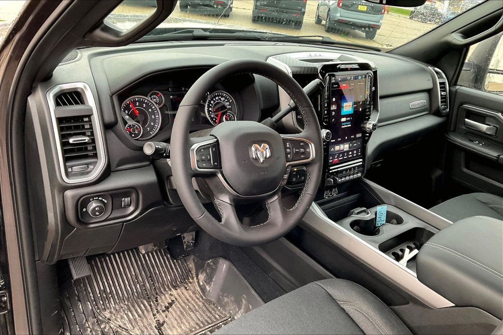 Used 2026 RAM 3500 Big Horn AWD/4WD image 7