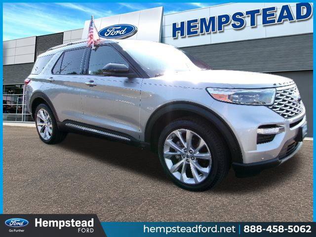 Certified 2022 Ford Explorer Platinum w/ Equipment Group 601A AWD/4WD image 3