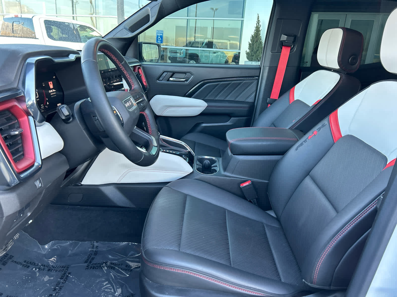 Used 2023 GMC Canyon AT4X image 30