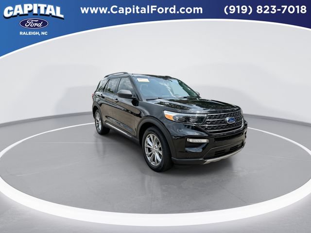 Certified 2023 Ford Explorer XLT w/ Equipment Group 202A AWD/4WD image 2