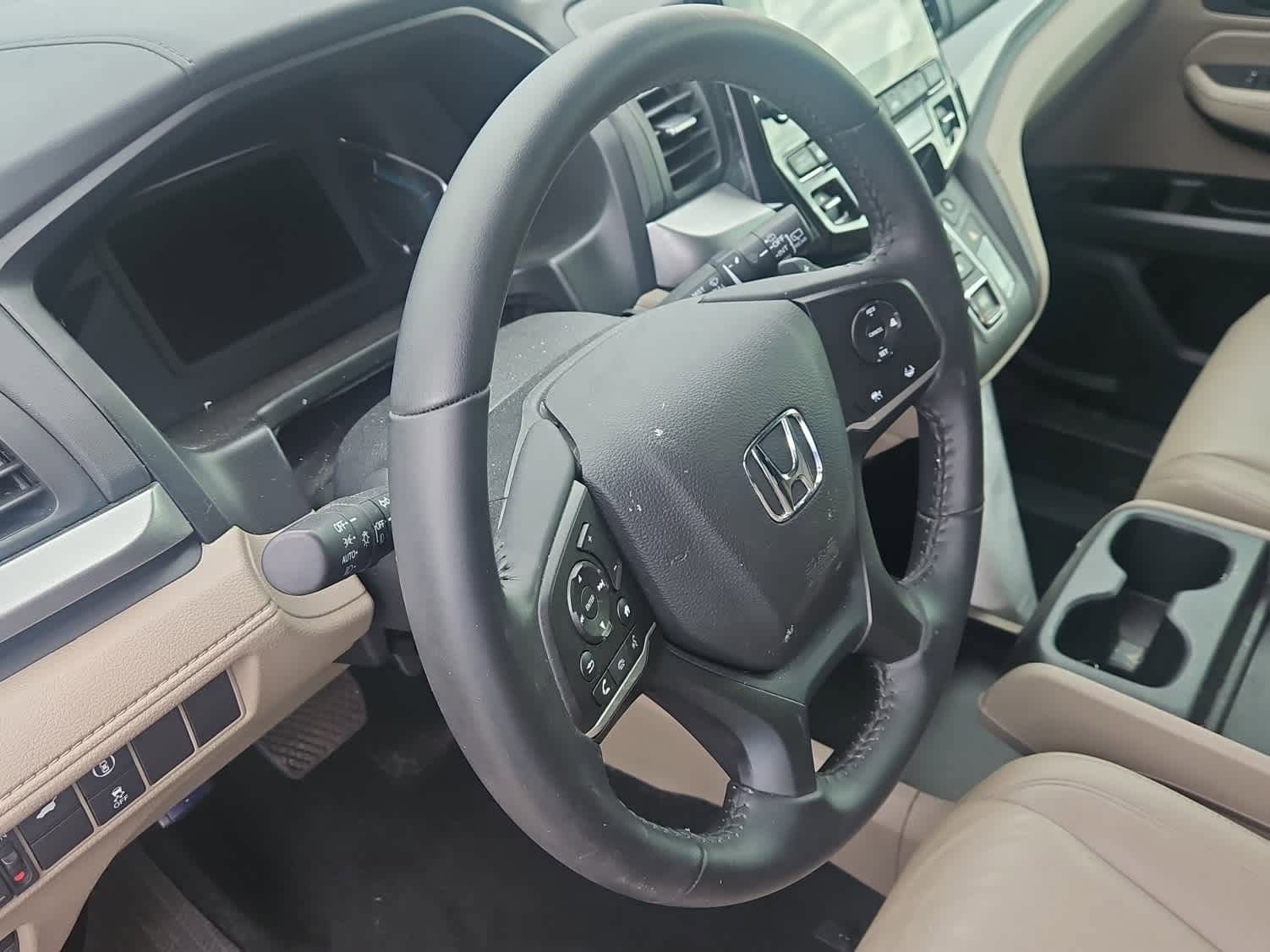 Used 2023 Honda Odyssey EX-L image 2