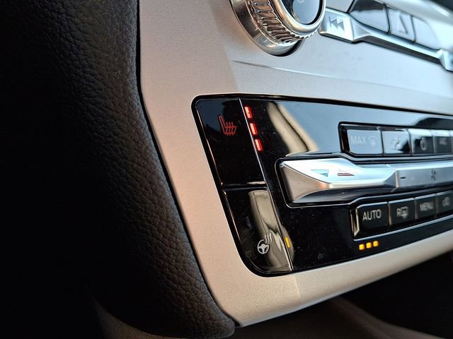 Certified 2022 Ford Explorer XLT w/ Equipment Group 202A image 24