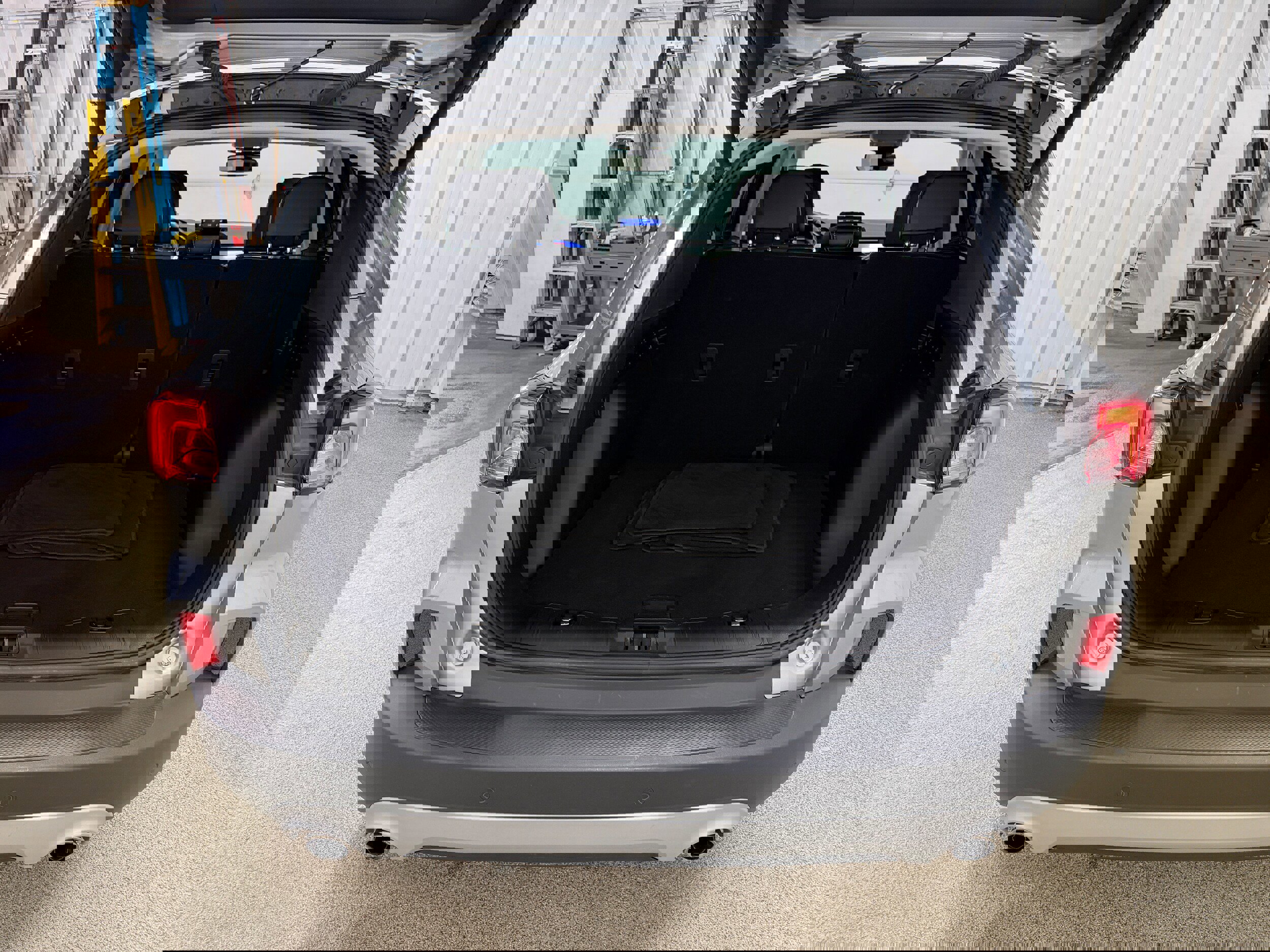 Certified 2022 Ford Escape Titanium image 31