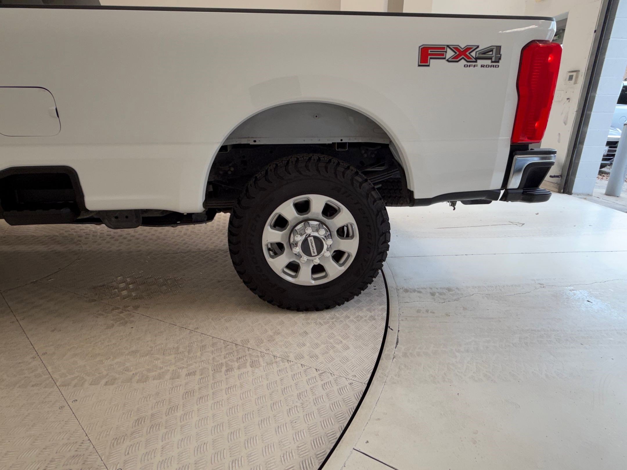 Certified 2024 Ford F350 XLT w/ FX4 Off-Road Package image 30