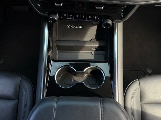 Used 2025 Chevrolet Tahoe LT image 31