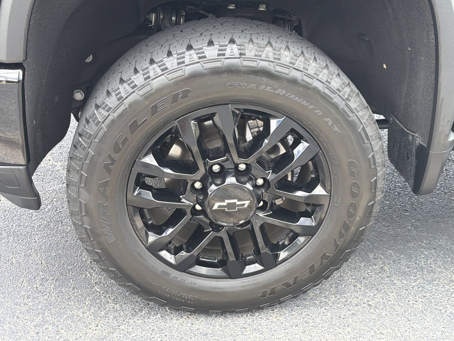 Used 2025 Chevrolet Silverado 2500 Custom w/ Custom Value Package RWD image 19
