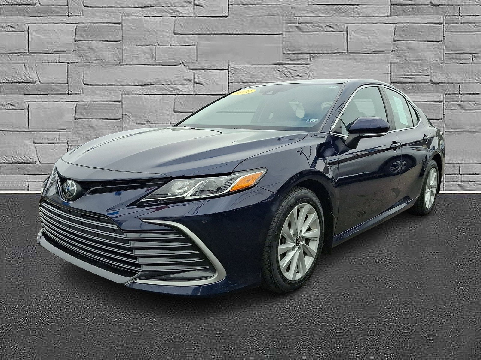 Used 2021 Toyota Camry LE w/ Cold Weather Package image 4