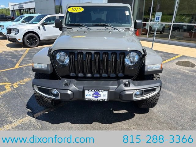 Used 2019 Jeep Wrangler Unlimited Sahara AWD/4WD image 2