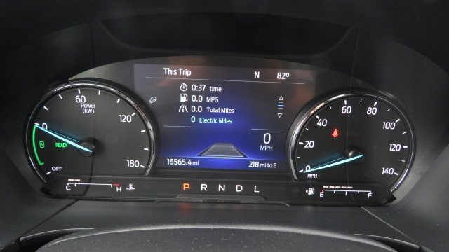 Certified 2022 Ford Escape SE w/ SE Sport Appearance Package image 28