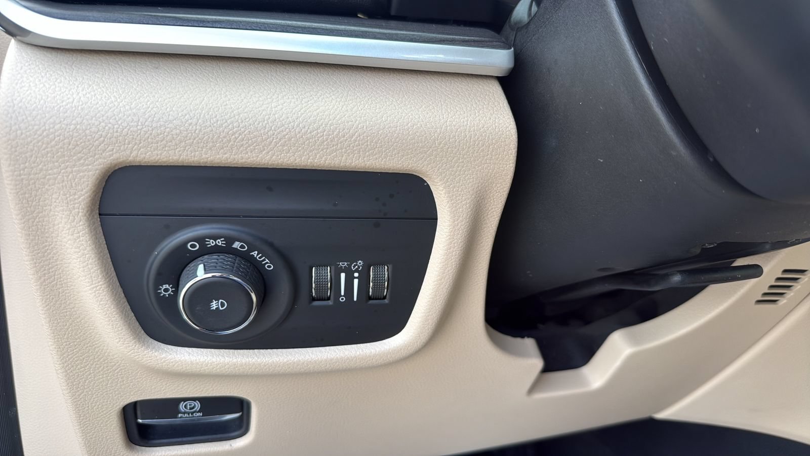 Used 2021 Jeep Grand Cherokee L Limited AWD/4WD image 14
