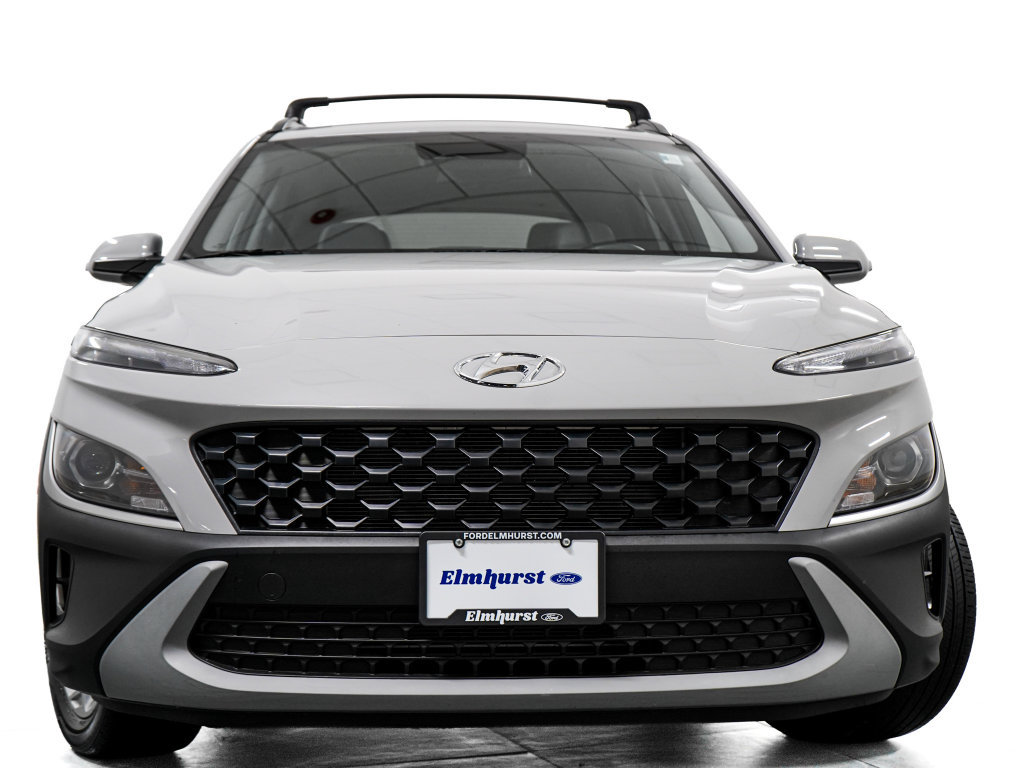 Used 2023 Hyundai Kona SEL AWD/4WD image 3