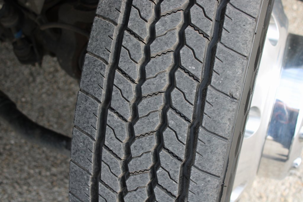 Certified 2022 Ford F450 Platinum w/ FX4 Off-Road Package image 24