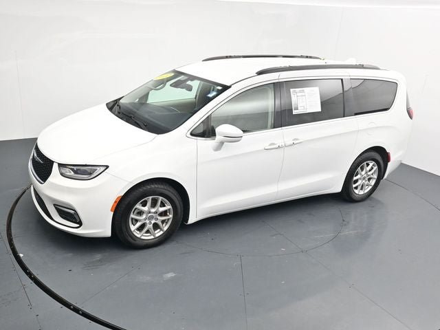 Used 2022 Chrysler Pacifica Touring-L FWD image 24
