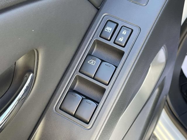 Used 2024 Nissan Frontier SV RWD image 14