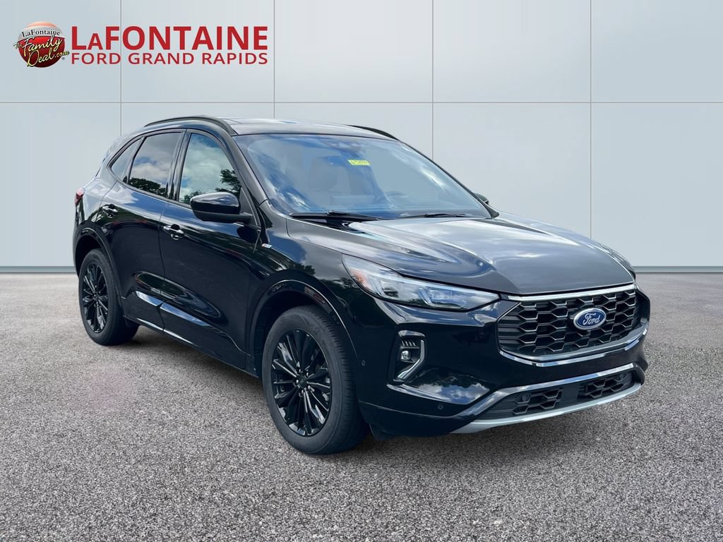 Certified 2023 Ford Escape ST-Line Elite w/ Premium Technology Package AWD/4WD image 3