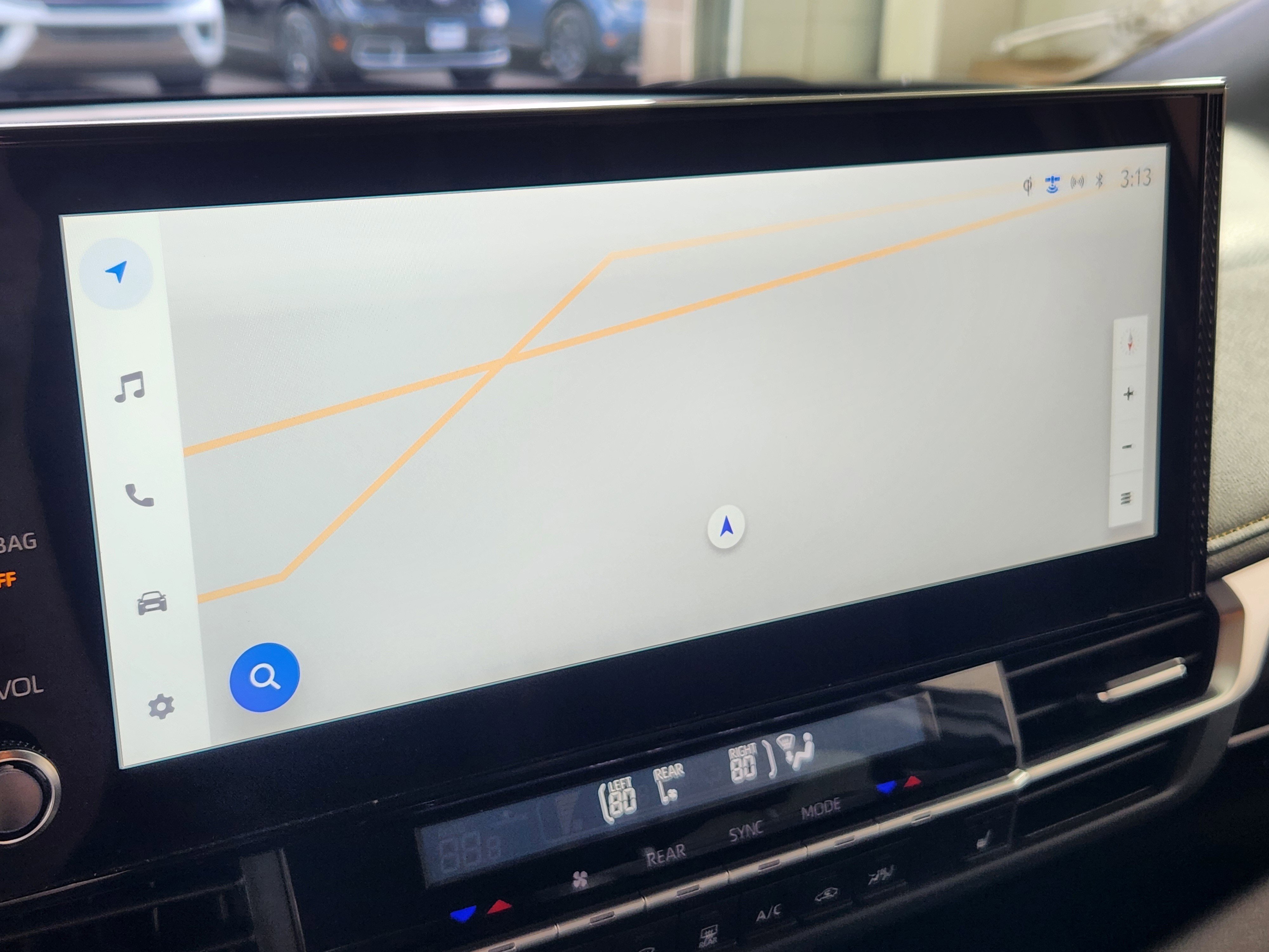 Used 2025 Toyota Sienna XLE Woodland Edition image 23