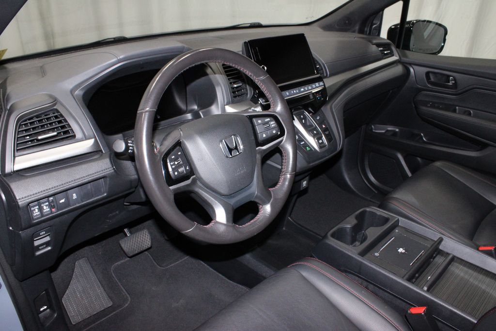 Used 2025 Honda Odyssey Sport-L image 24