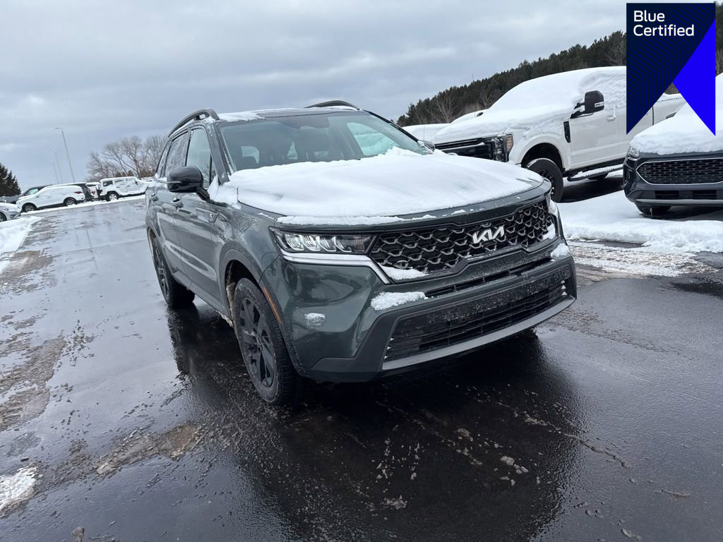 Used 2023 Kia Sorento S w/ Panoramic Sunroof Package