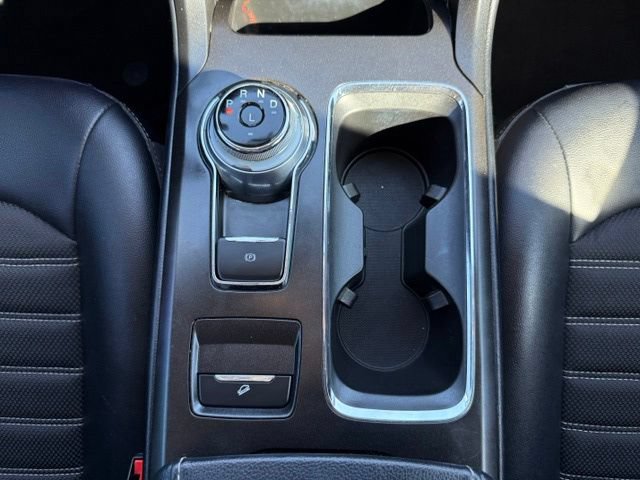 Certified 2018 Ford Fusion SE w/ Equipment Group 201A FWD image 26