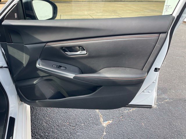 Used 2024 Nissan Sentra SR FWD image 18