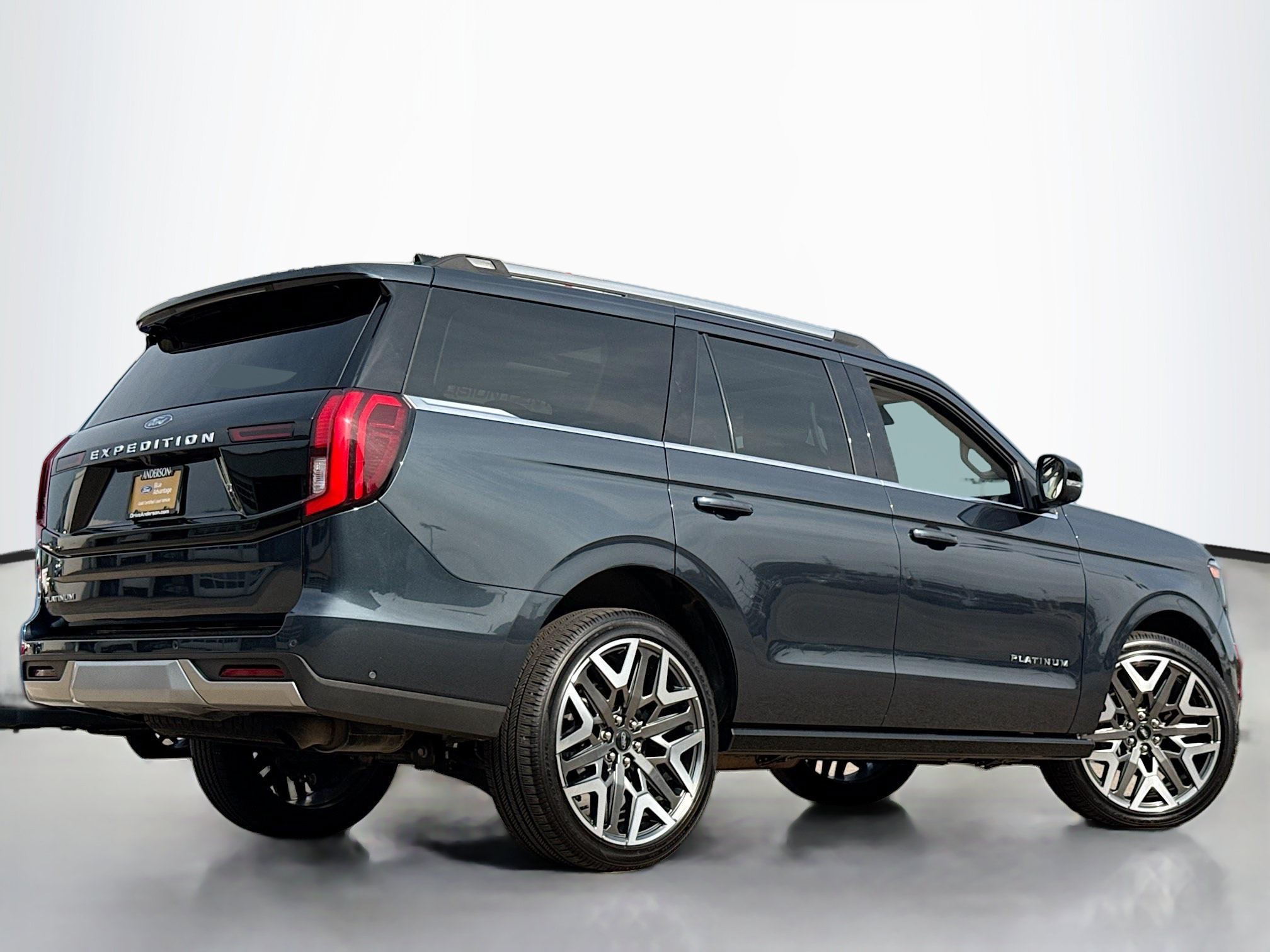 Certified 2025 Ford Expedition Platinum w/ Platinum Ultimate Package AWD/4WD image 2