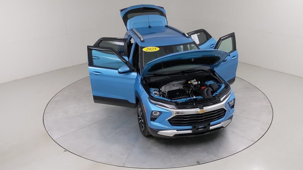 Used 2025 Chevrolet TrailBlazer LT w/ Convenience Package AWD/4WD image 42