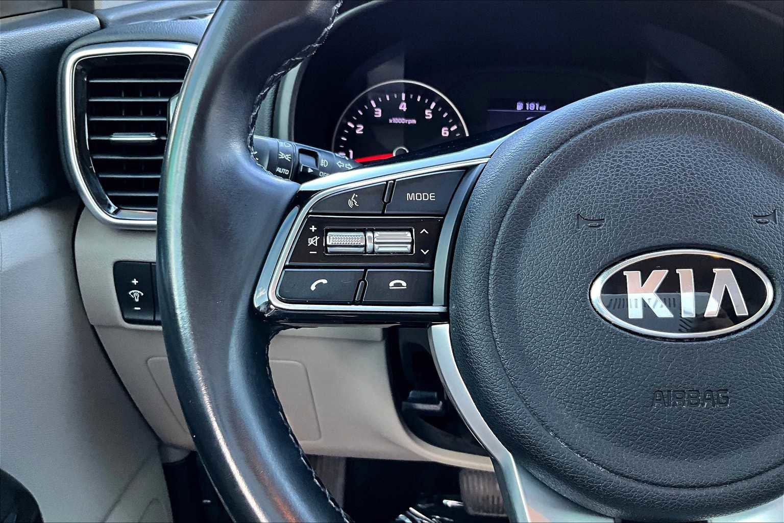 Used 2020 Kia Sportage EX image 43