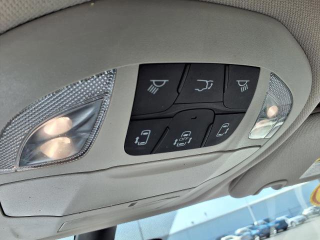 Used 2021 Chrysler Voyager Lxi image 13