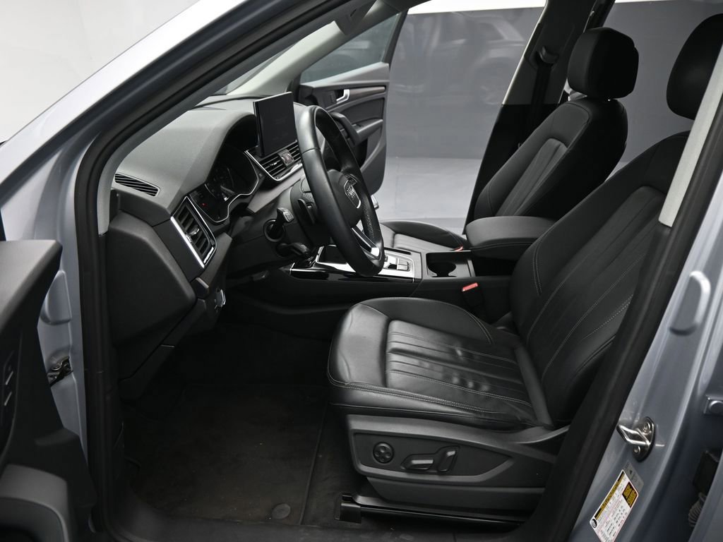 Used 2023 Audi Q5 2.0T Premium w/ Convenience Package image 37