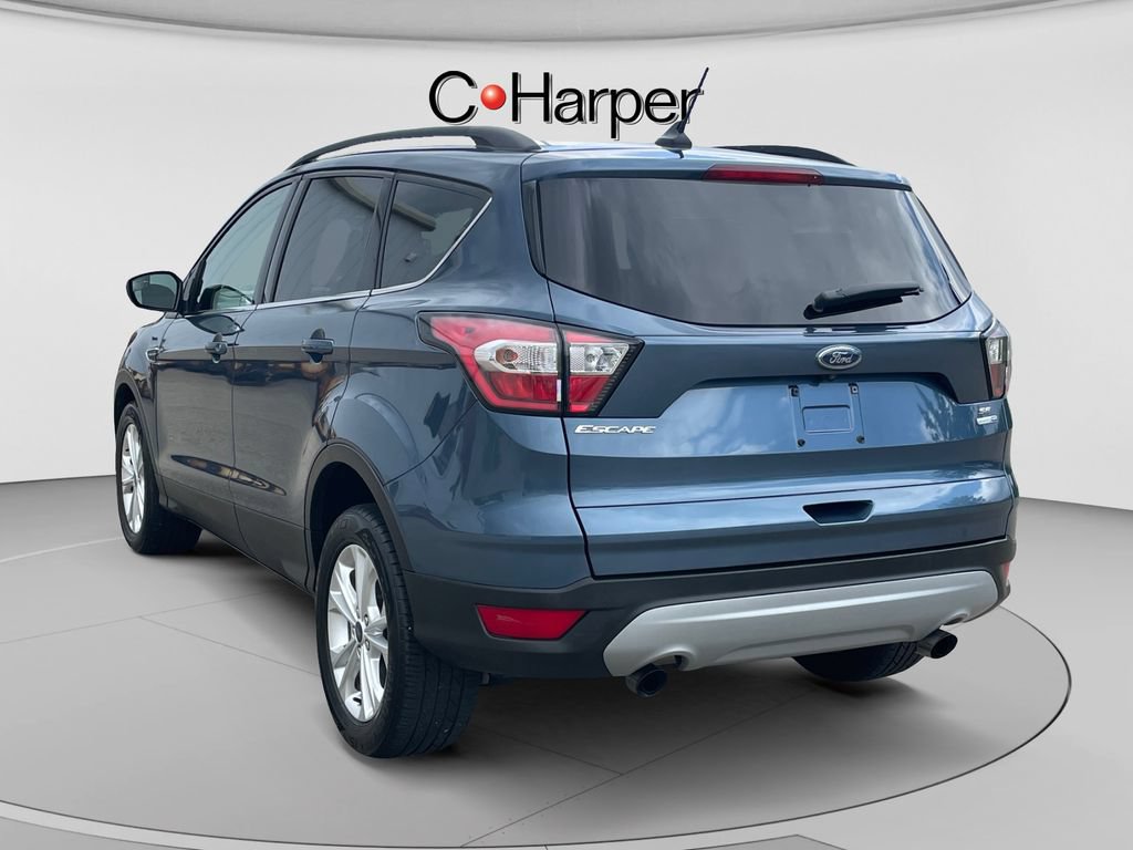 Certified 2018 Ford Escape SE w/ SE Sync 3 Package AWD/4WD image 5