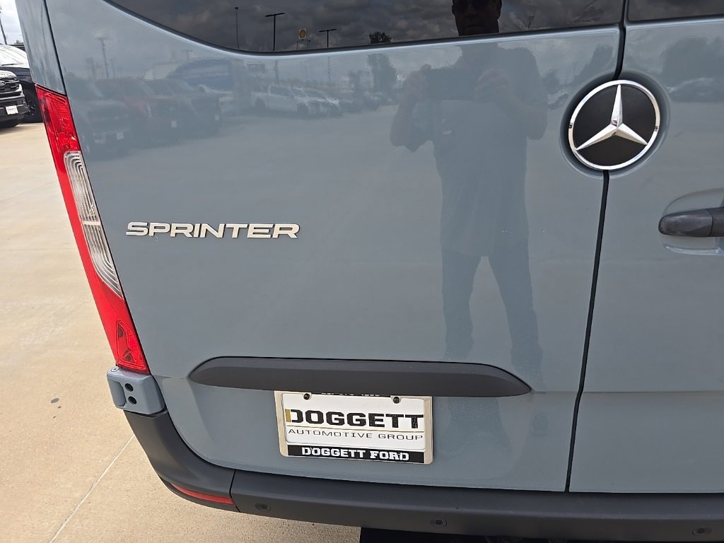 Used 2023 Mercedes-Benz Sprinter 1500 image 13