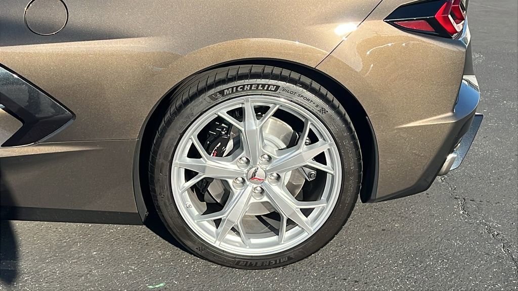 Used 2020 Chevrolet Corvette Stingray w/ 2LT Preferred Equipment Group image 9