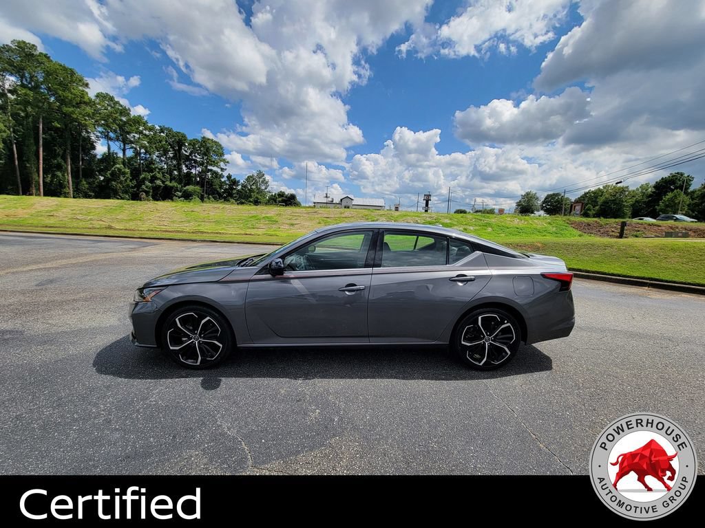 Used 2024 Nissan Altima 2.5 SR FWD image 2