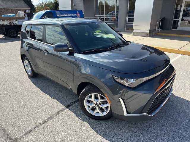 Used 2023 Kia Soul LX w/ LX Technology Package image 13