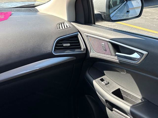 Certified 2024 Ford Edge SEL w/ Convenience Package AWD/4WD image 15