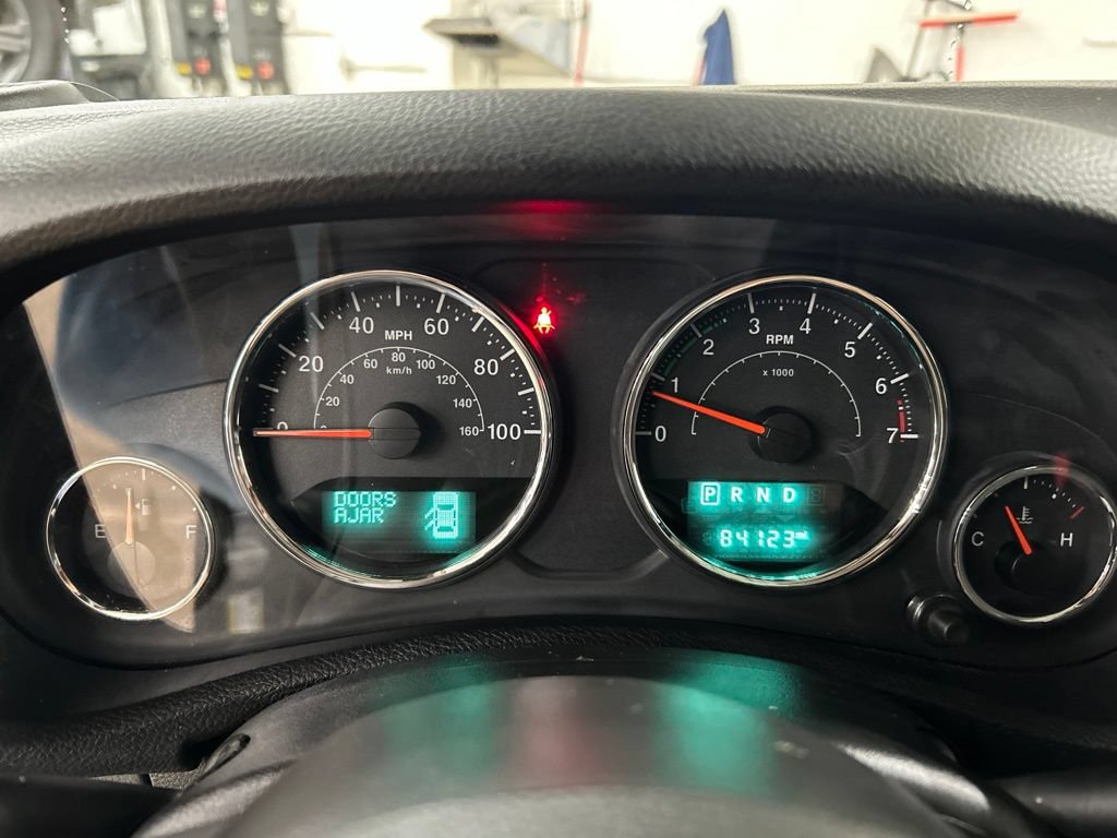 Used 2017 Jeep Wrangler Unlimited Sahara w/ Connectivity Group AWD/4WD image 16