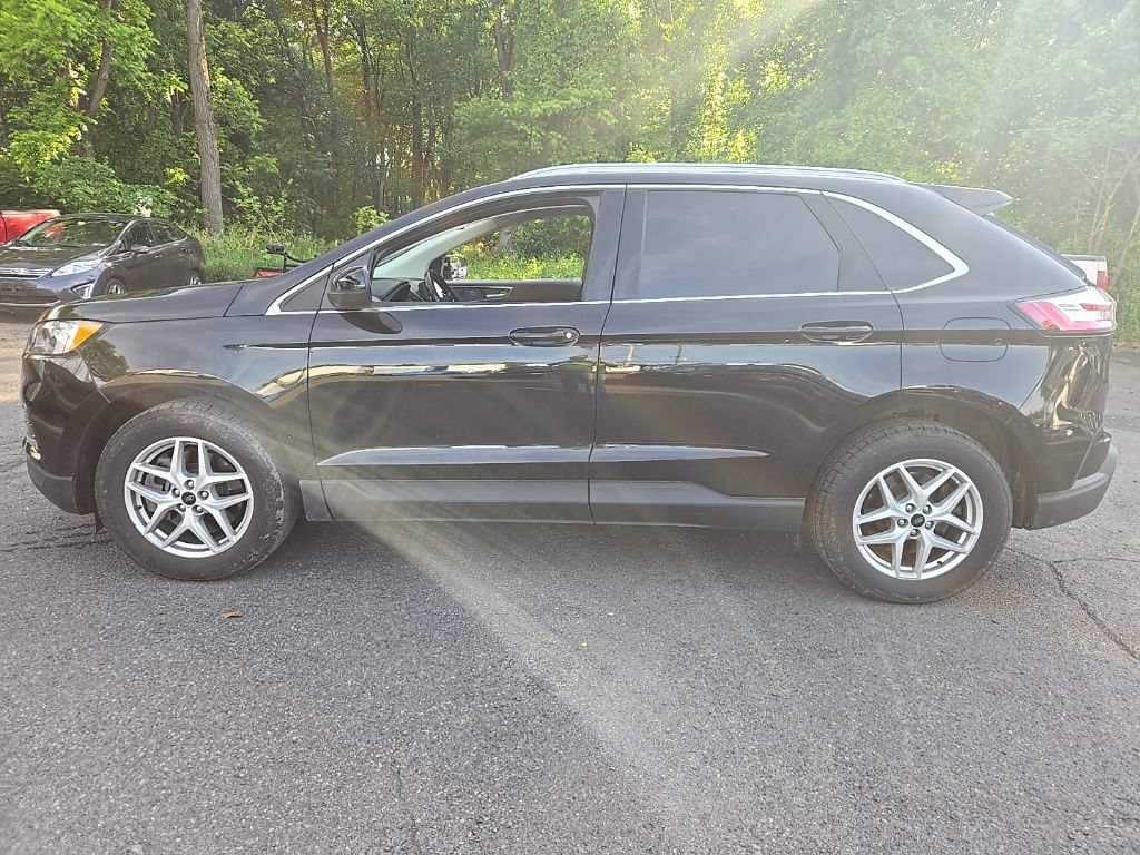 Certified 2023 Ford Edge SEL w/ Convenience Package AWD/4WD image 4