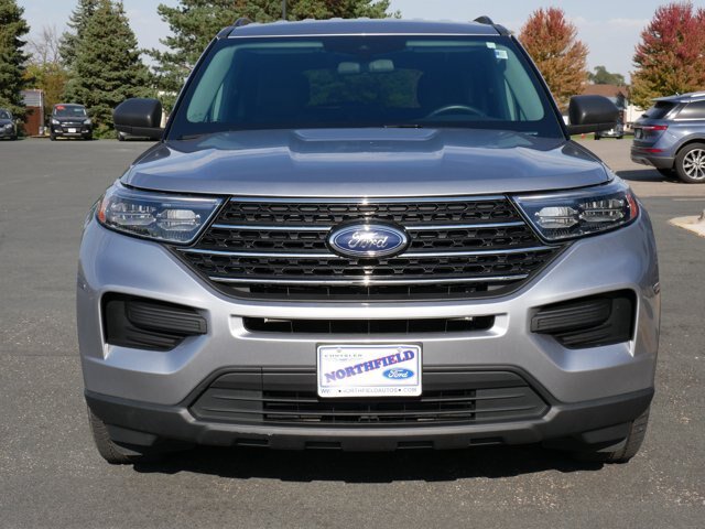Certified 2022 Ford Explorer XLT w/ Class IV Trailer Tow Package AWD/4WD image 3