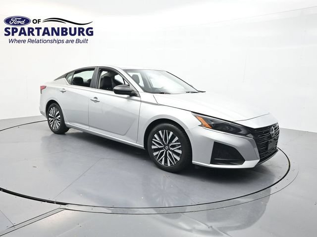 Used 2024 Nissan Altima 2.5 SV
