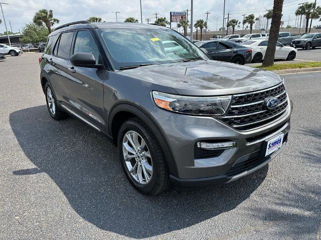 Certified 2022 Ford Explorer XLT w/ Equipment Group 202A image 8