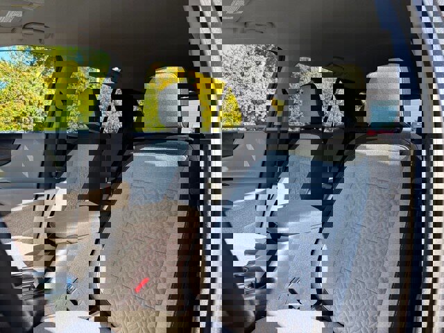 Used 2023 Chevrolet Equinox LT w/ Driver Convenience Package image 13