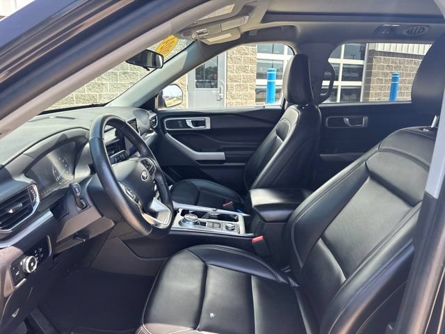Certified 2024 Ford Explorer XLT w/ Equipment Group 202A AWD/4WD image 14