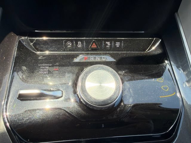 Used 2024 Jeep Wagoneer L 4WD w/ Premium Group I image 34