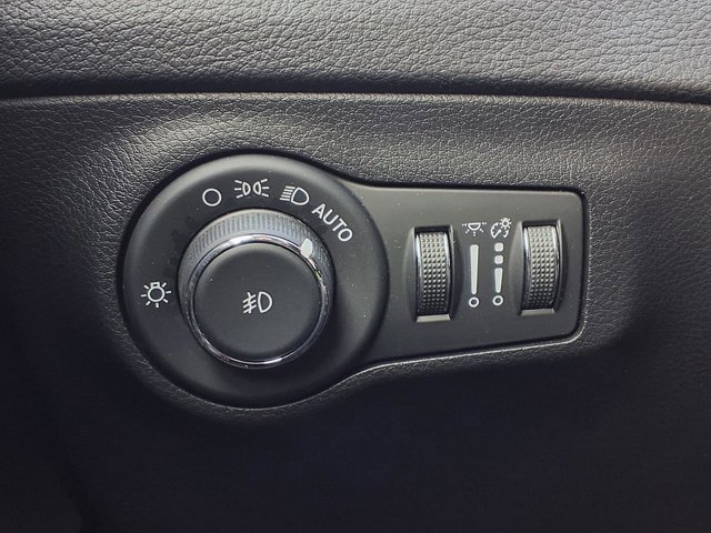 Used 2019 Jeep Compass Limited image 19