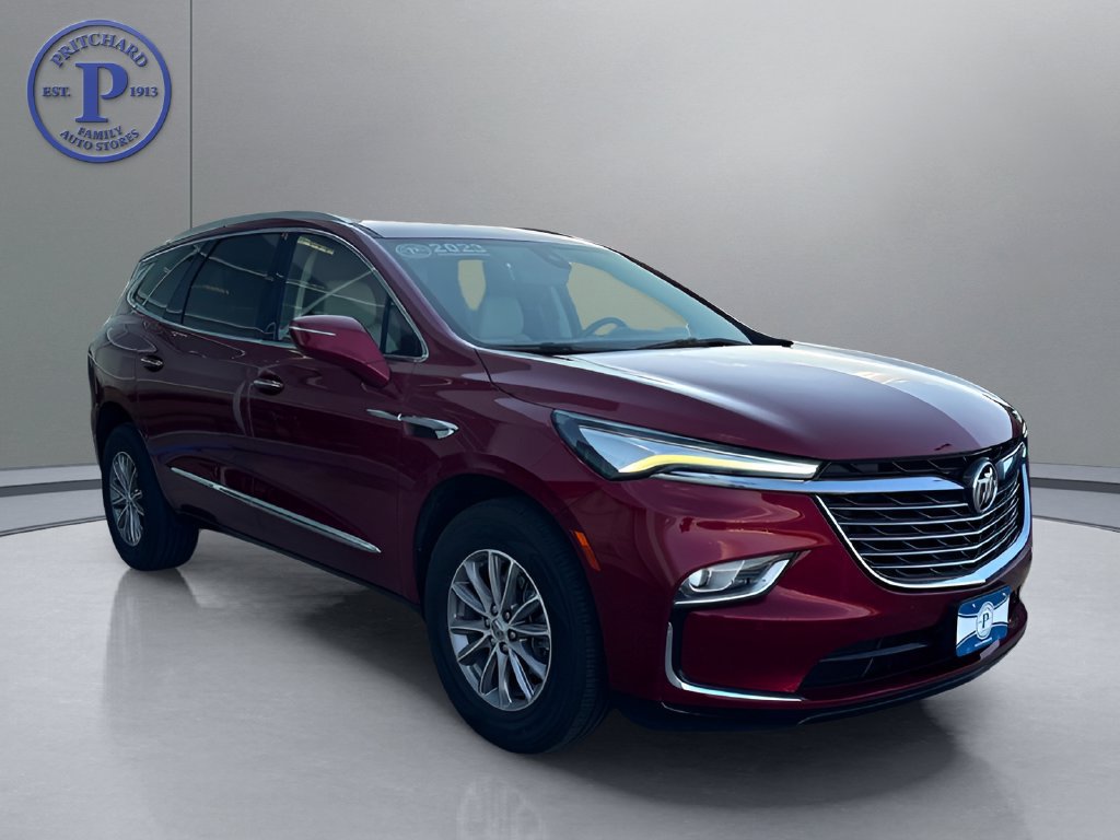 Used 2023 Buick Enclave Essence FWD image 2