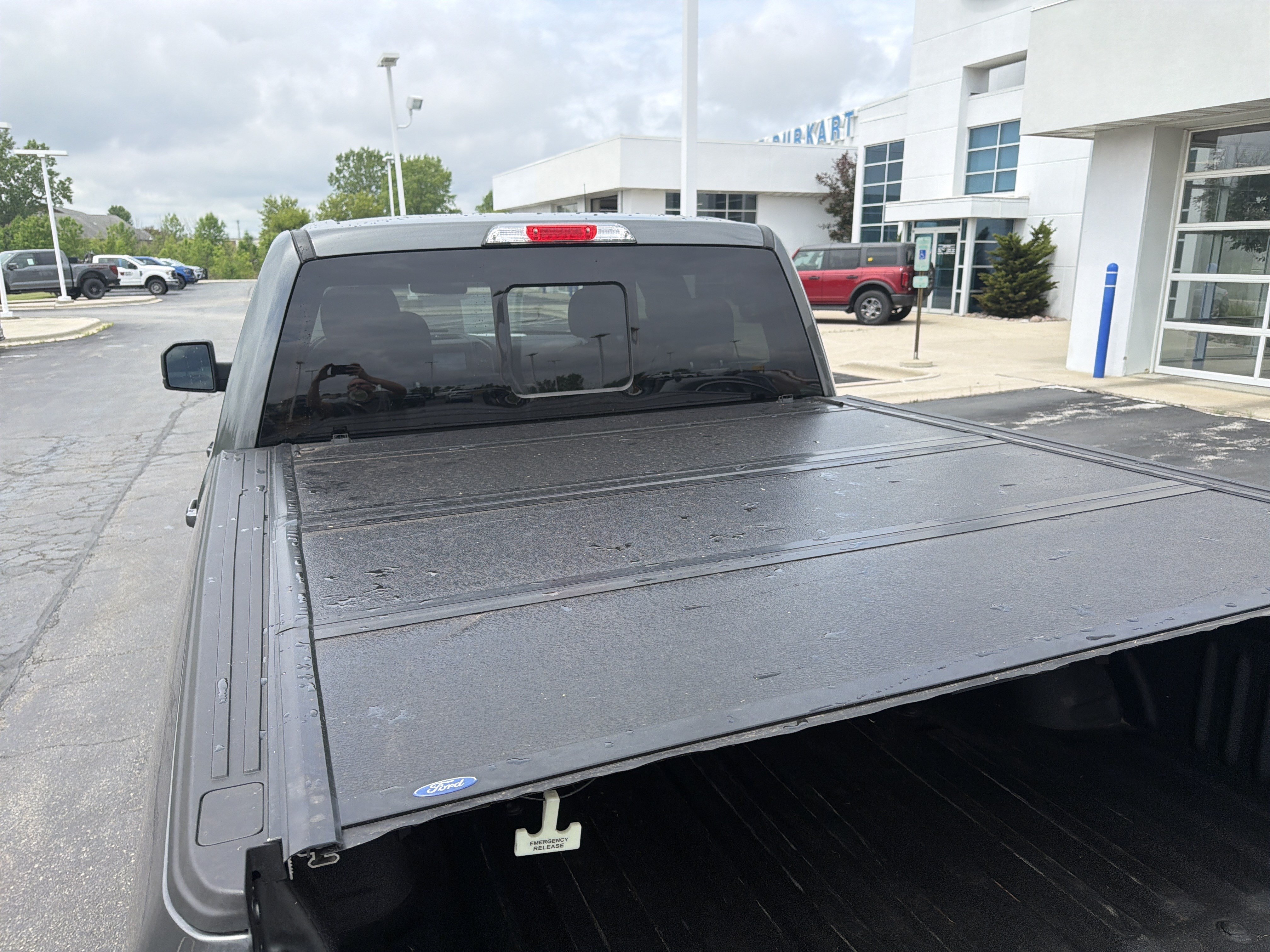Certified 2019 Ford F150 Lariat w/ Equipment Group 502A Luxury AWD/4WD image 17