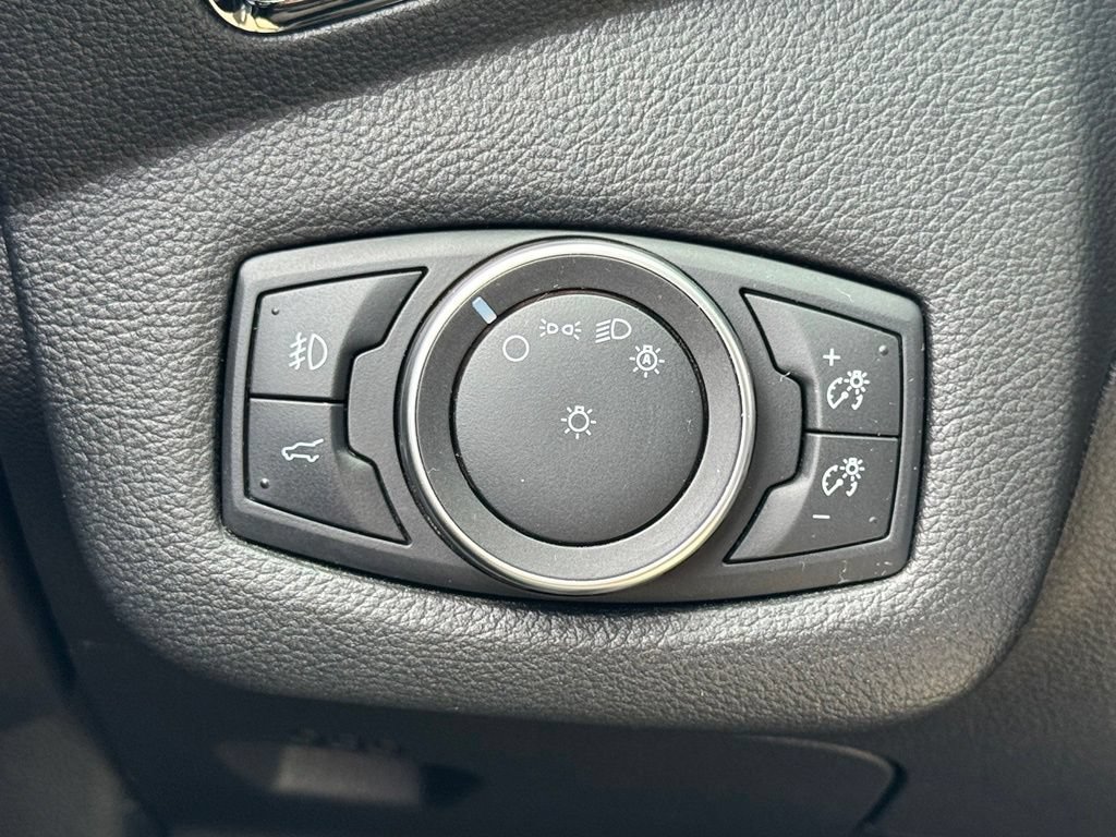 Certified 2017 Ford Escape Titanium FWD image 27