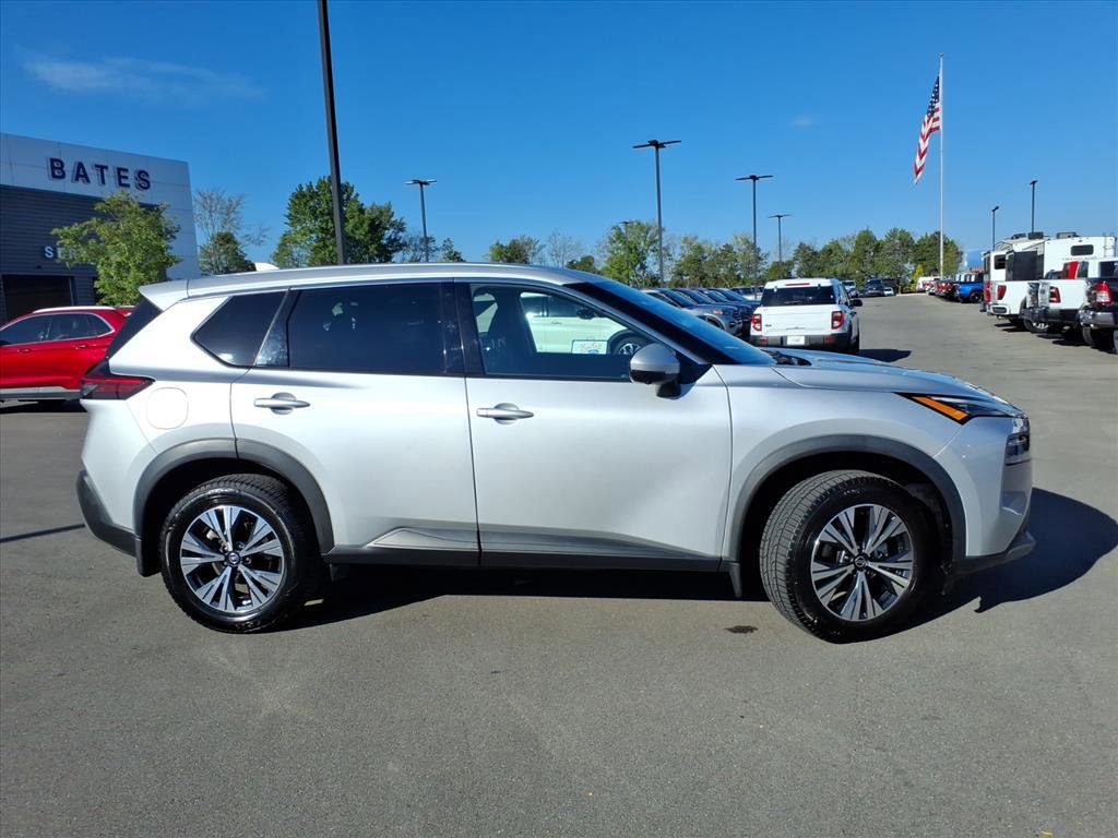 Used 2021 Nissan Rogue SV image 6