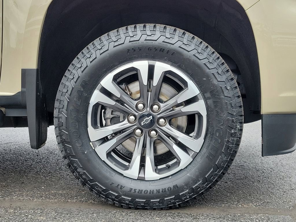 Used 2022 Chevrolet Colorado Z71 w/ Safety Package AWD/4WD image 9
