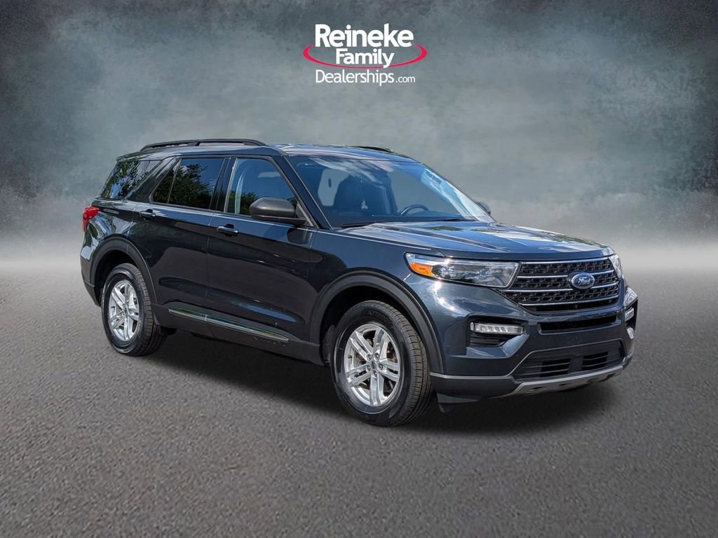 Certified 2023 Ford Explorer XLT w/ Equipment Group 202A AWD/4WD image 3